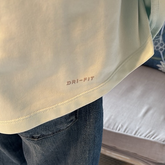 Nike dry-fit running quarter zip - Picture 3 of 5